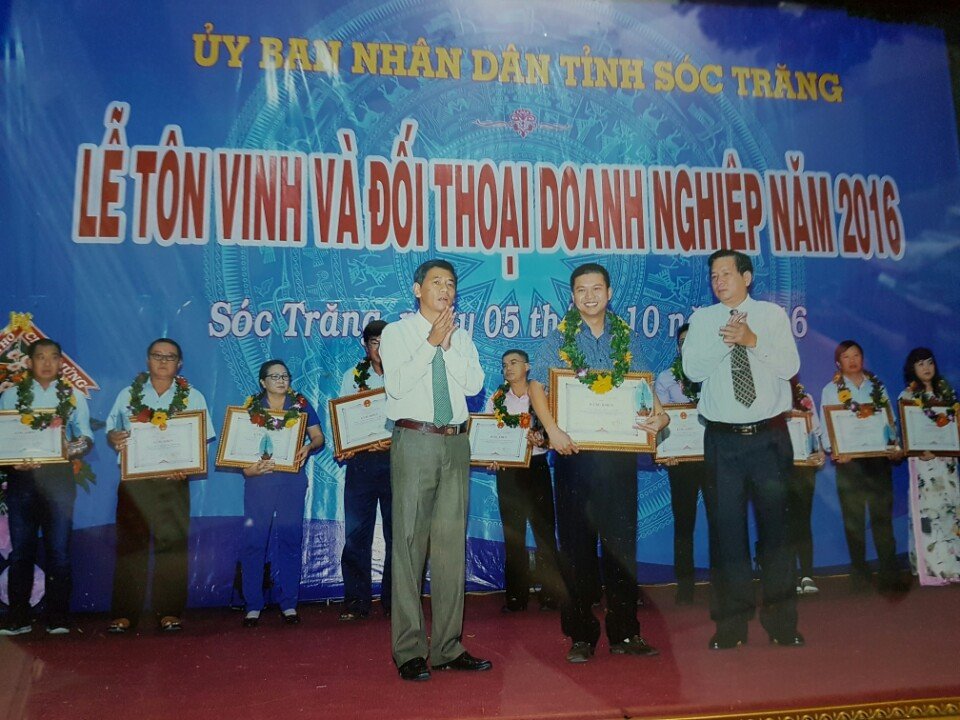 Doanh nghiệp tiêu biểu 2015 do UBND tỉnh Sóc Trăng trao tặng